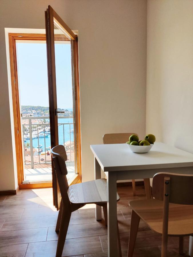 Brand New Apt W Balcony & Perfect Seaview At Center ฮวาร์ ภายนอก รูปภาพ